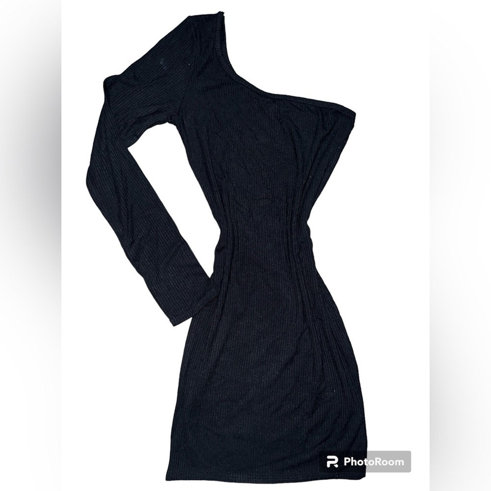 One shoulder dress